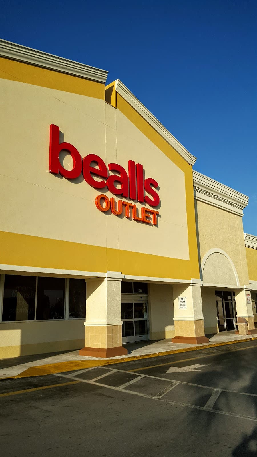 Bealls Outlet, Naples, FL, USA - Image 1
