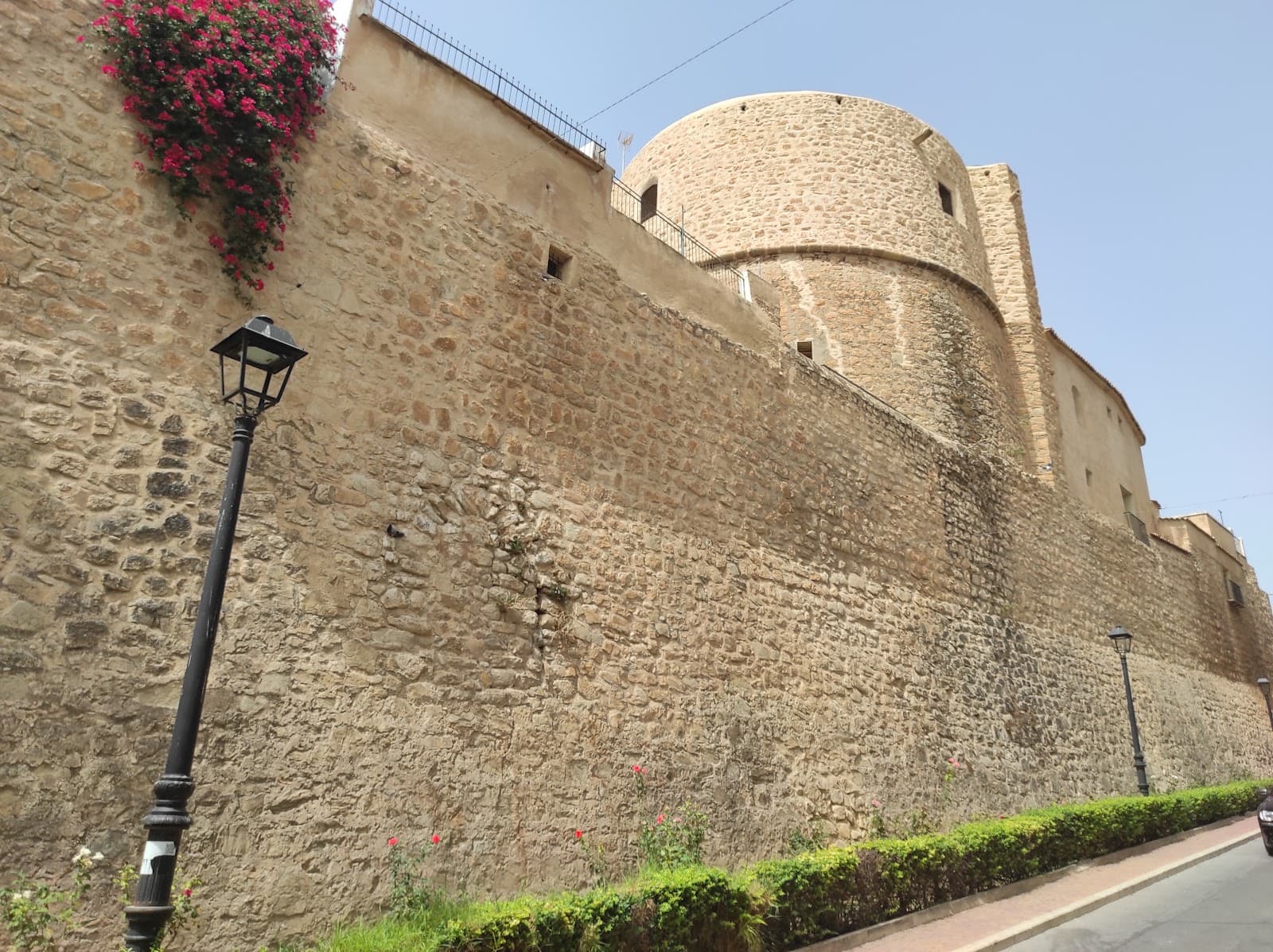 Town Walls (Muralles) - Image 1