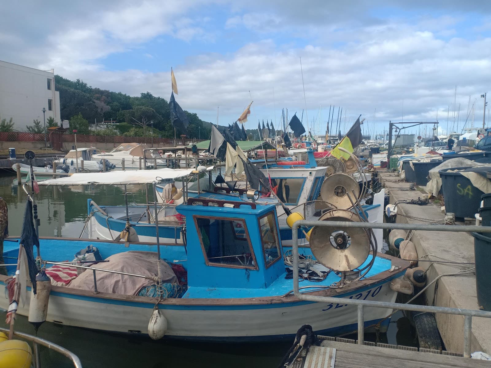 Portiglioni Promontory - Image 1