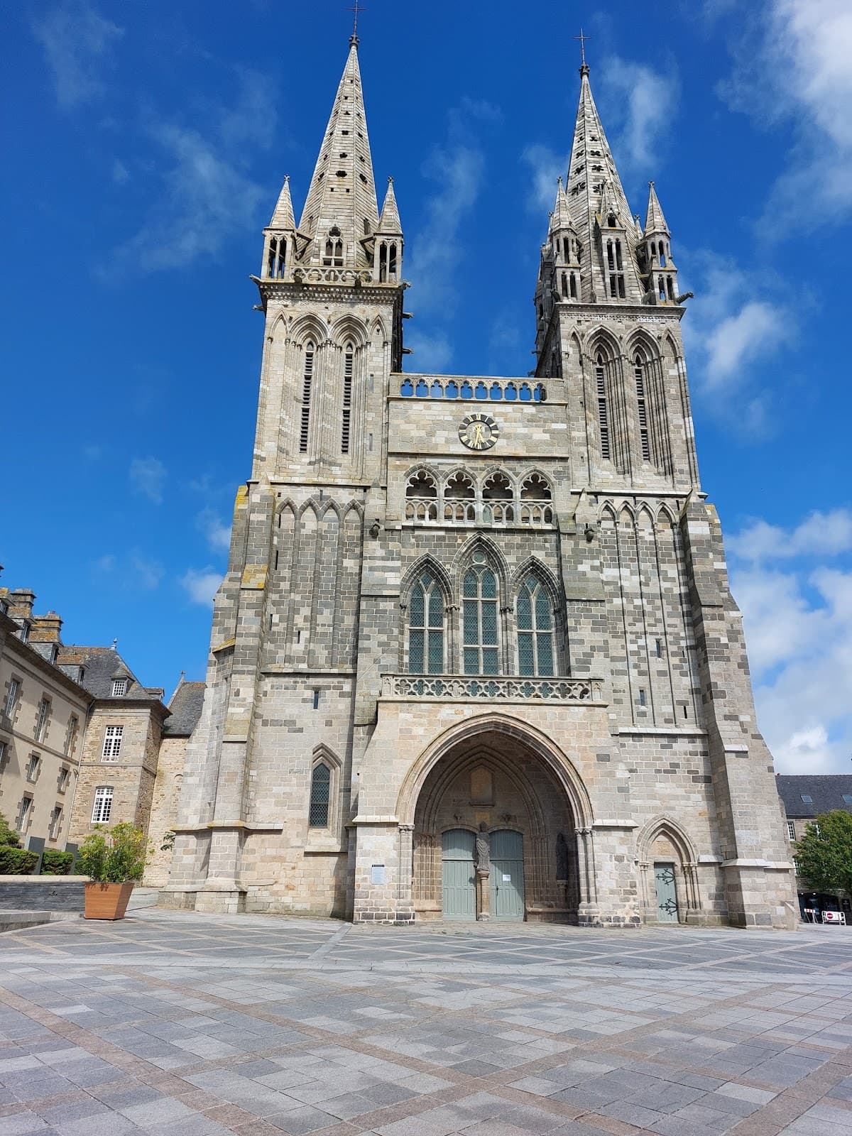 Saint-Pol-de-Léon Cathedral - Image 1