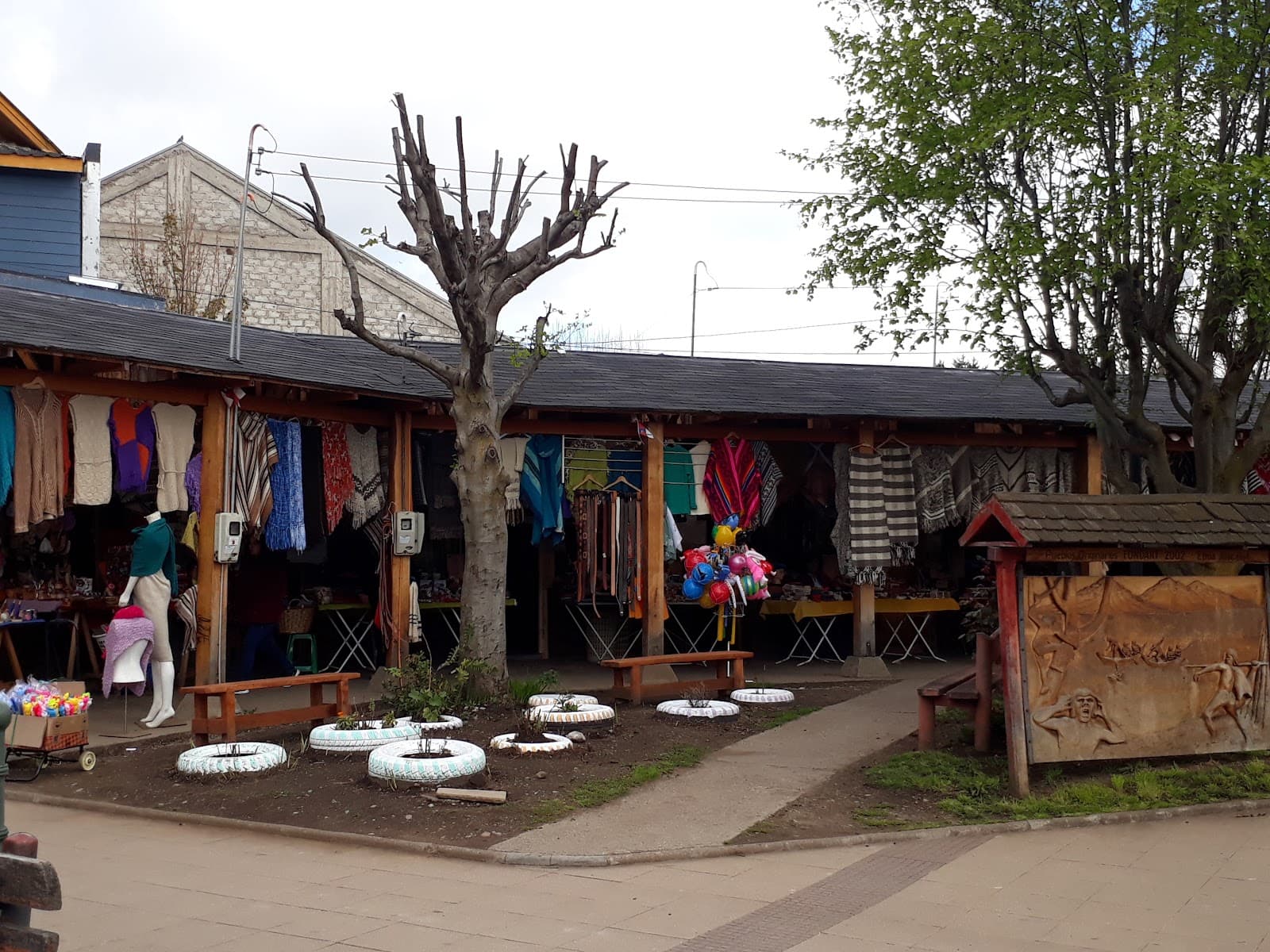 Coyhaique Craft Market - Image 1