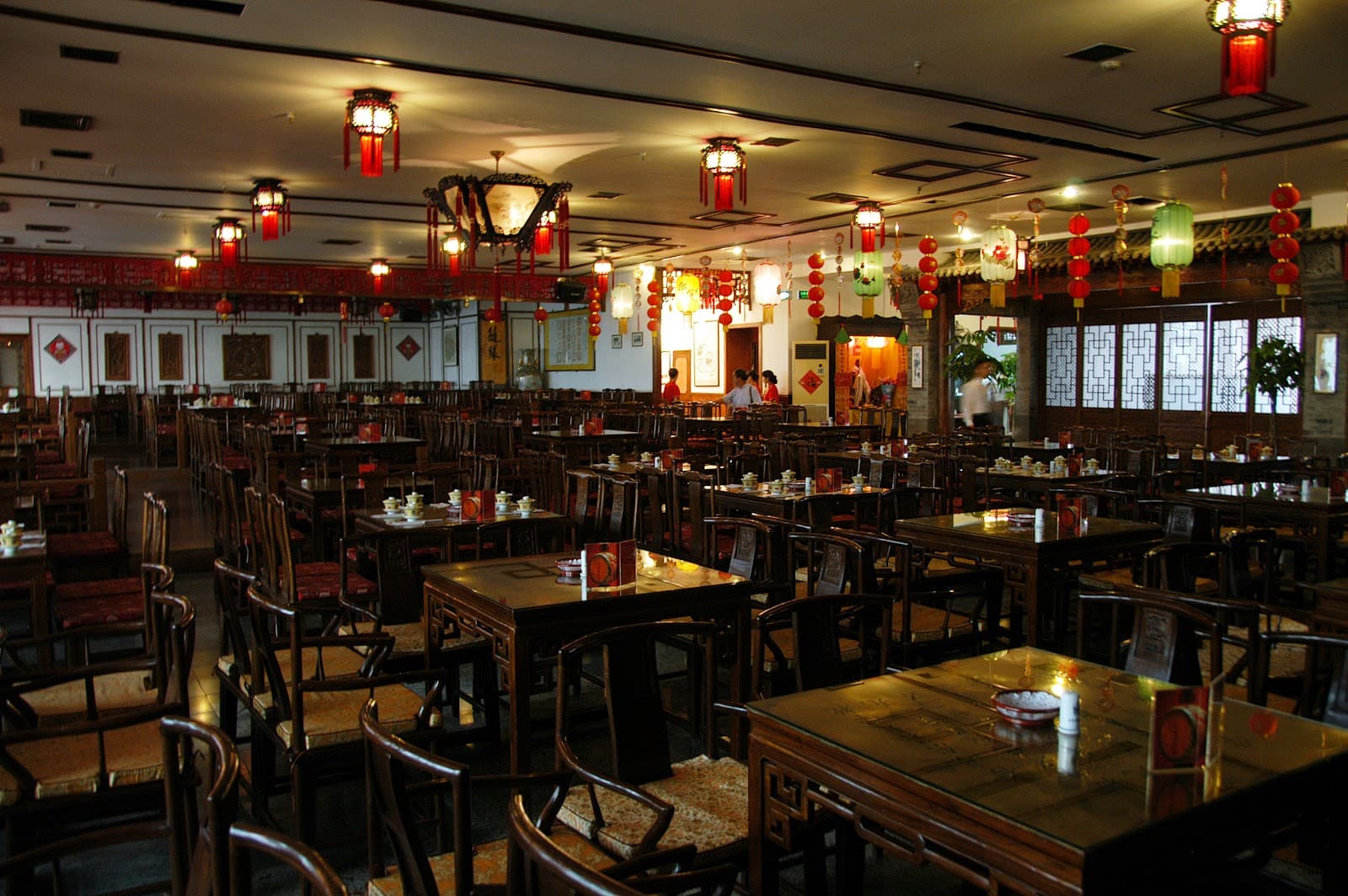 Lao She Teahouse - Image 1