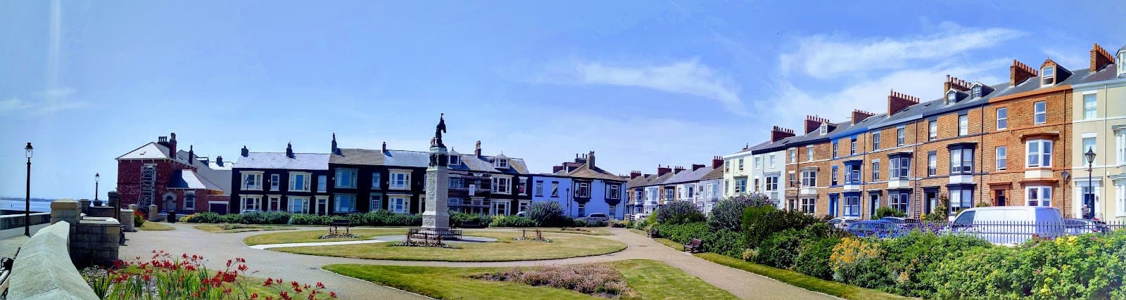 Redheugh Gardens War Memorial - Image 1