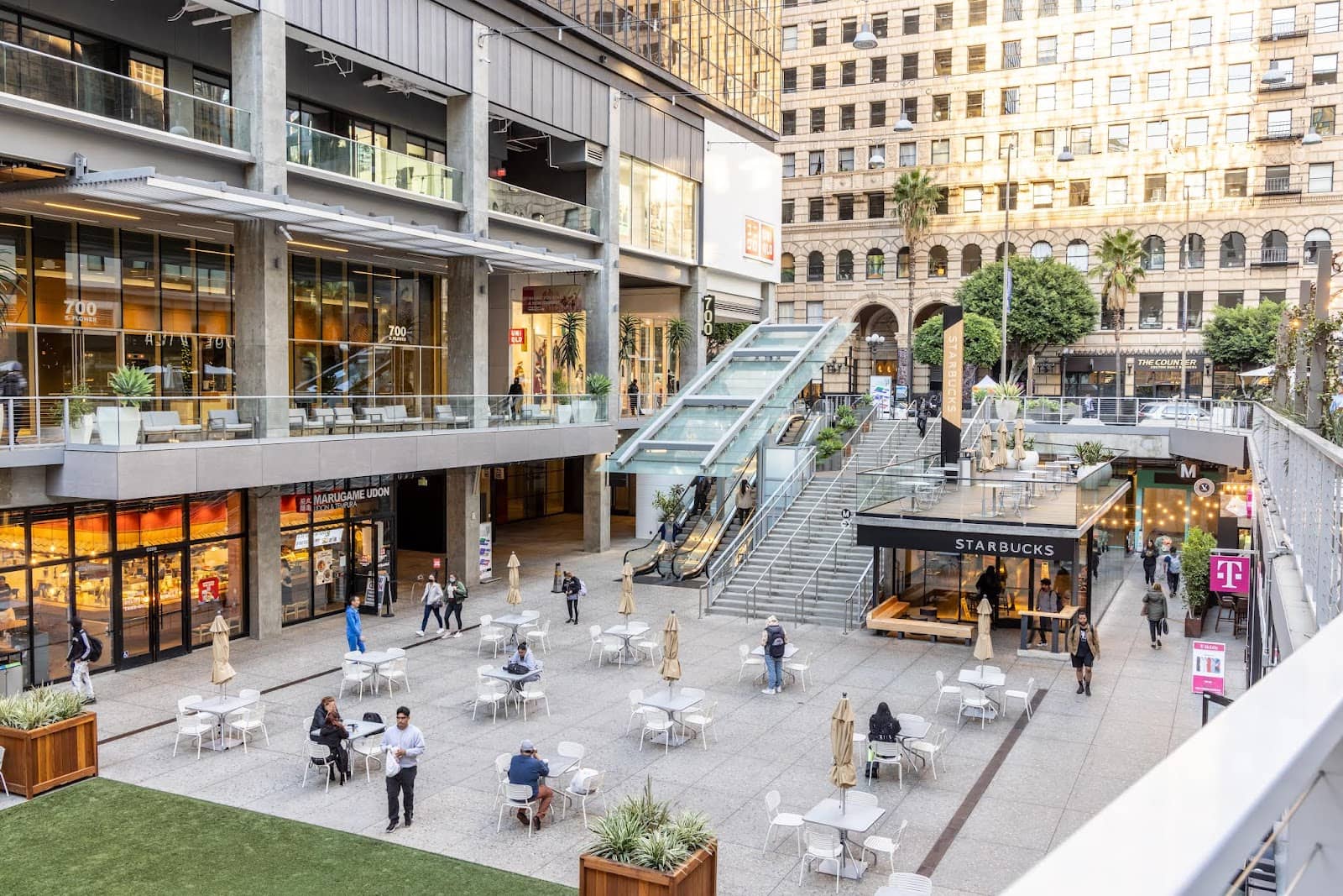 Sparkle DTLA Holiday Light Show