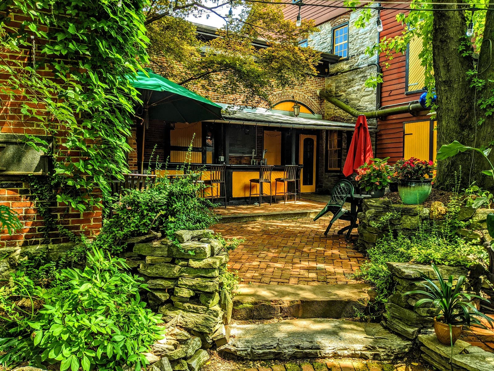 Bube's Brewery Historic Catacombs - Image 1