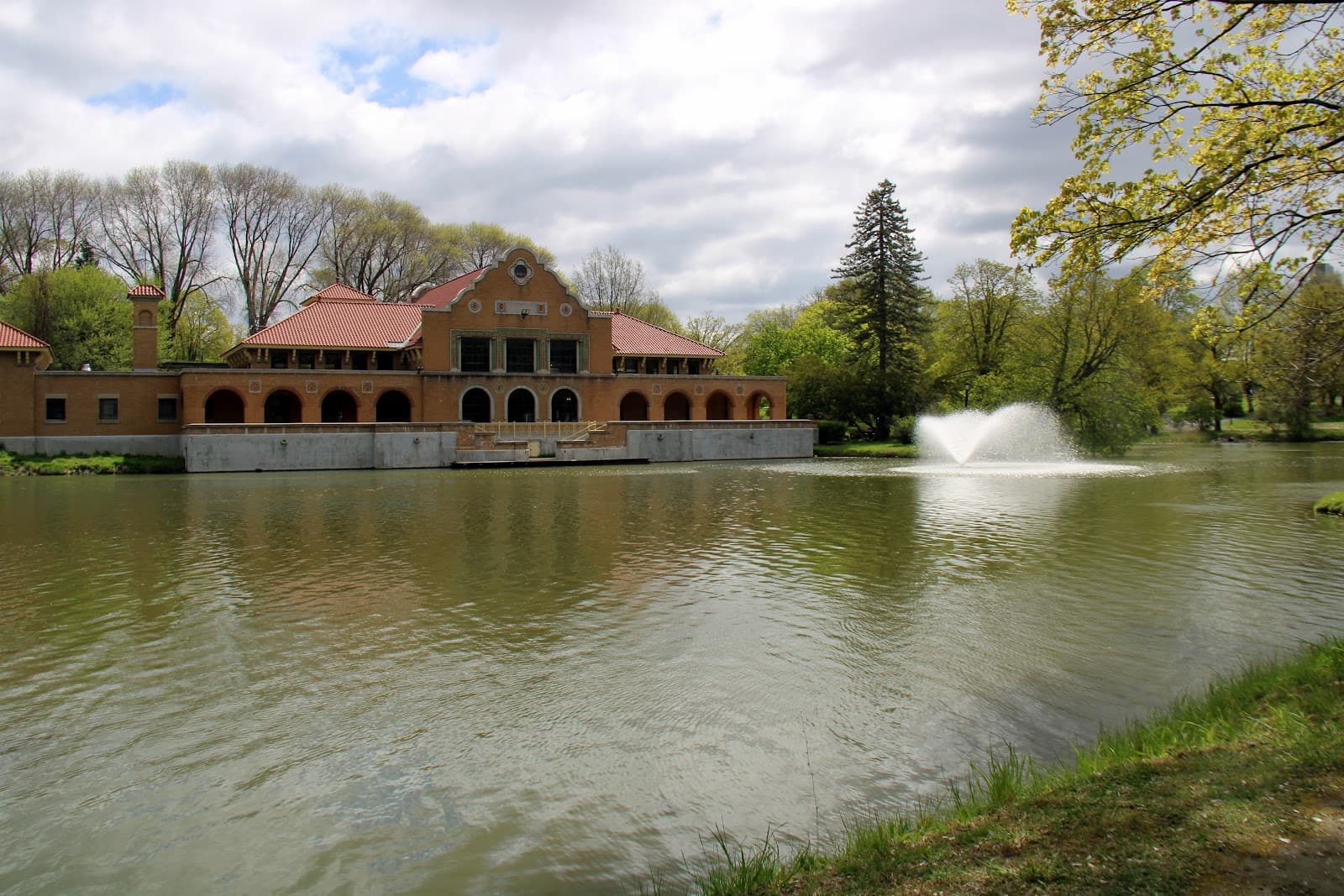 Washington Park Lakehouse - Image 1