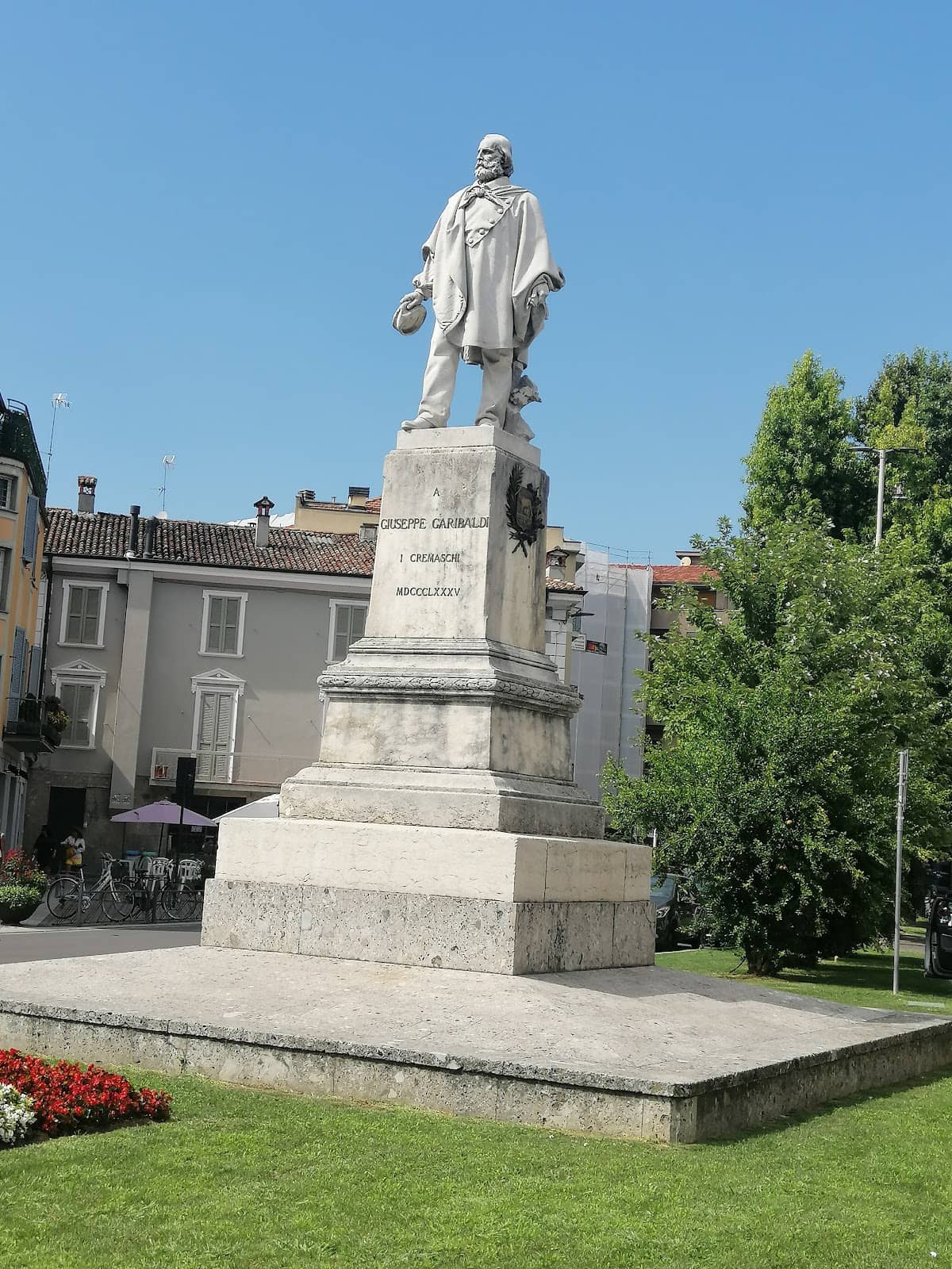 Local Boutiques and Cafes