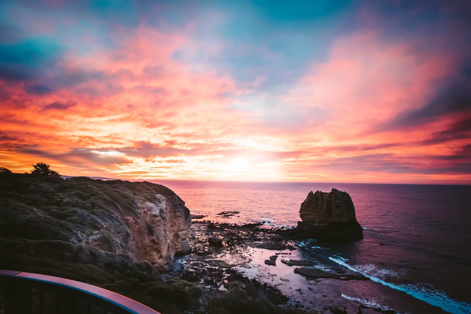 Split Point Lighthouse - Image 1