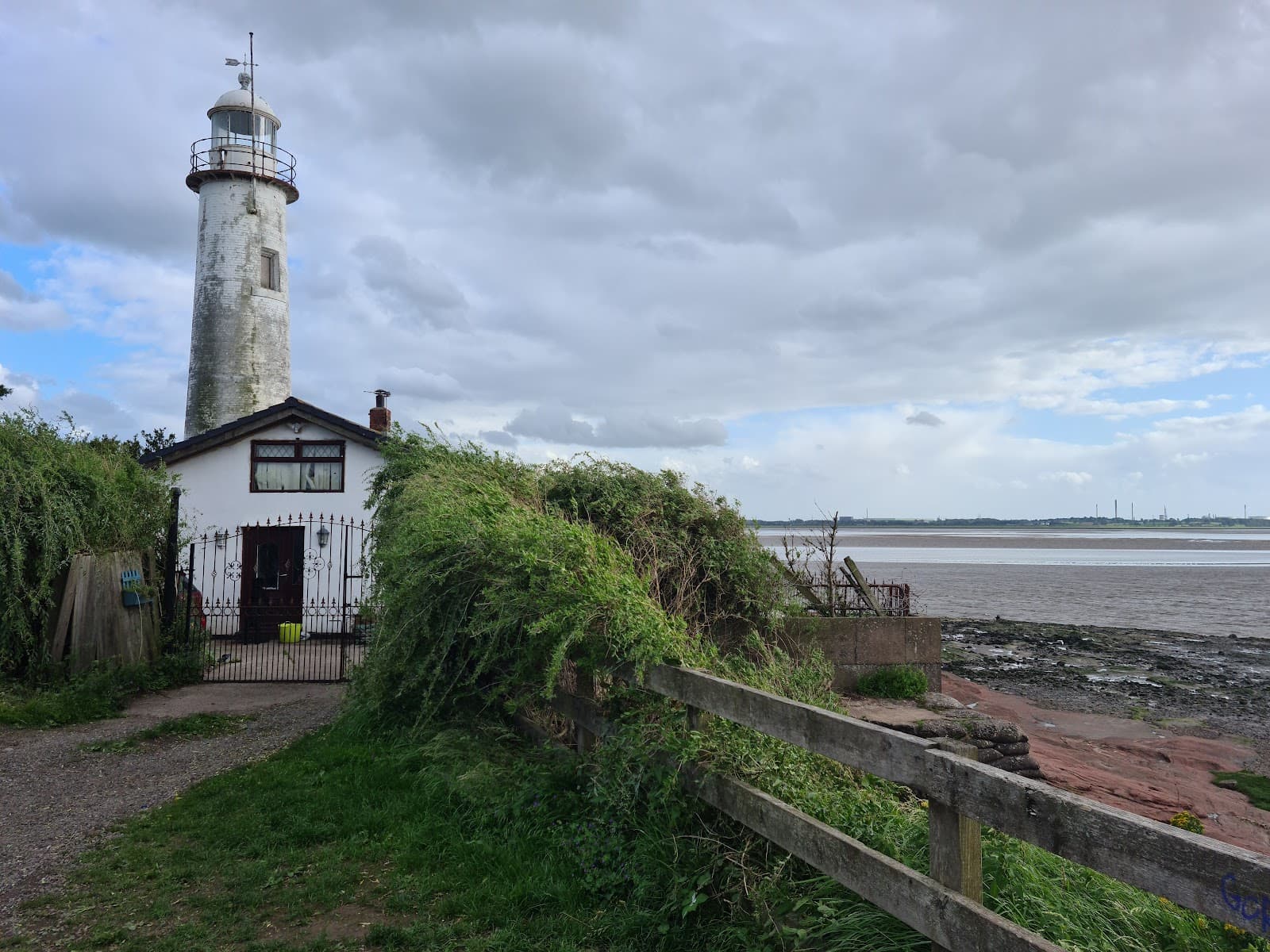 Hale Head Lighthouse - Image 1