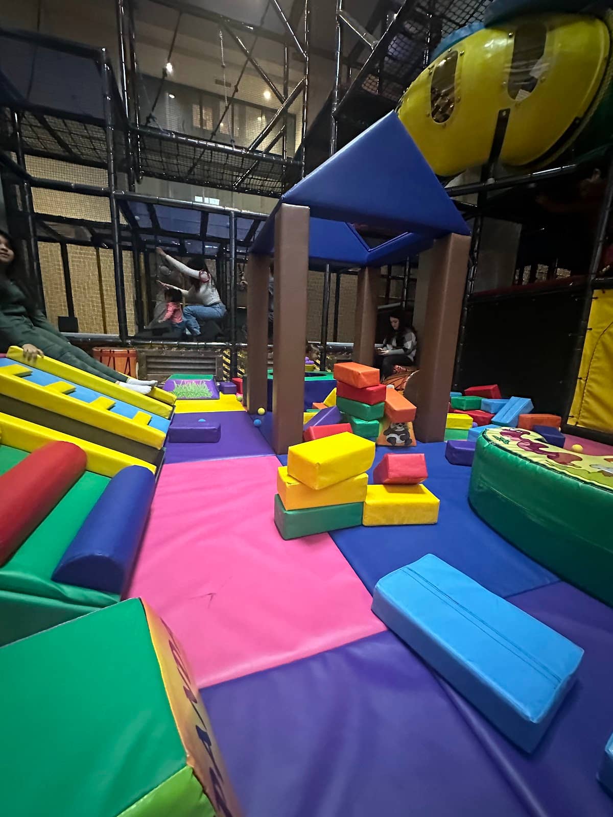 Complete Cafe Dining