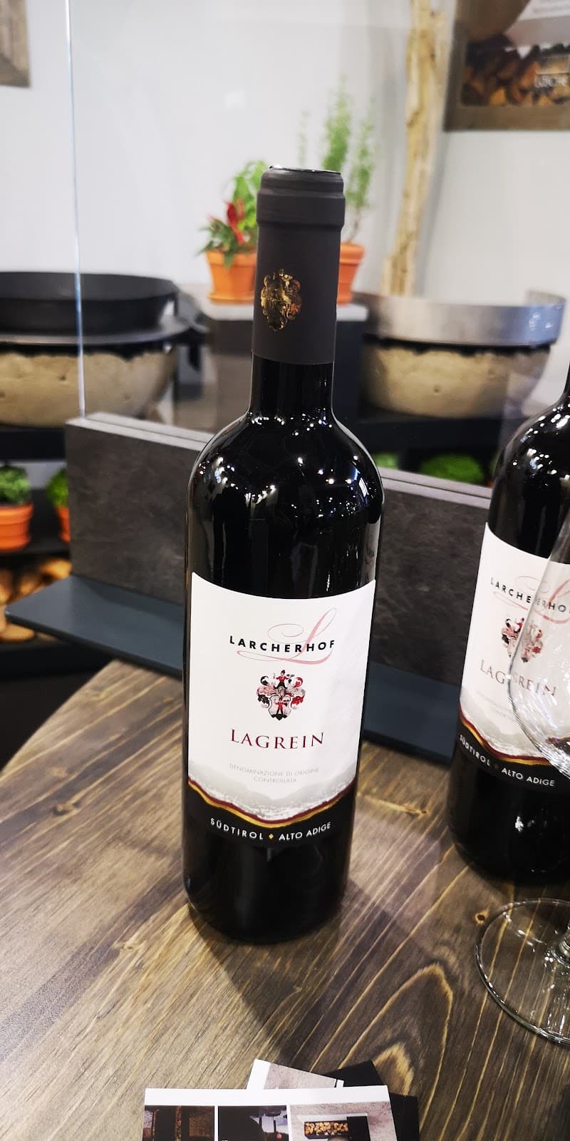 Rencio Rentsch Wine Quarter - Image 1