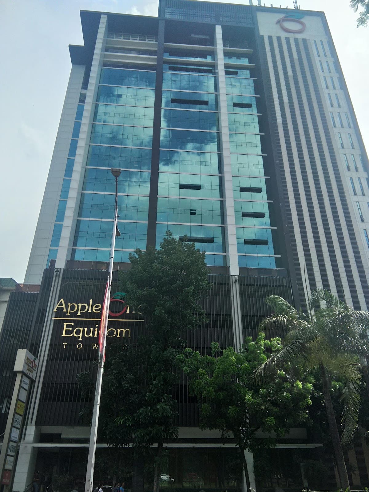 Cebu Business Park - Image 1