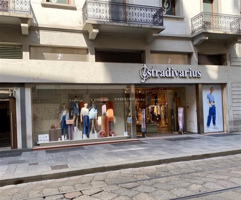 Stradivarius - Image 1