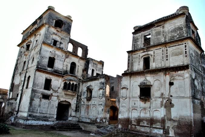 Sheikhupura Fort - Image 1
