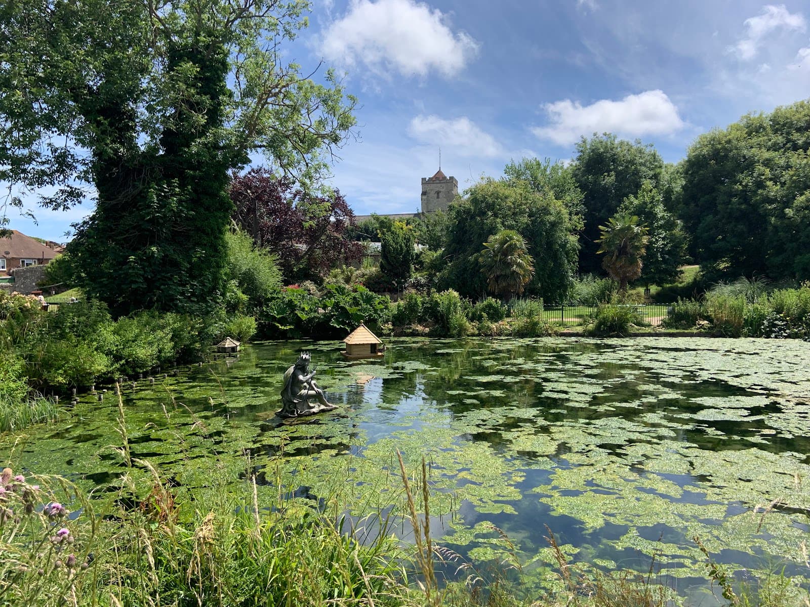 Motcombe Gardens and Pool - Image 1