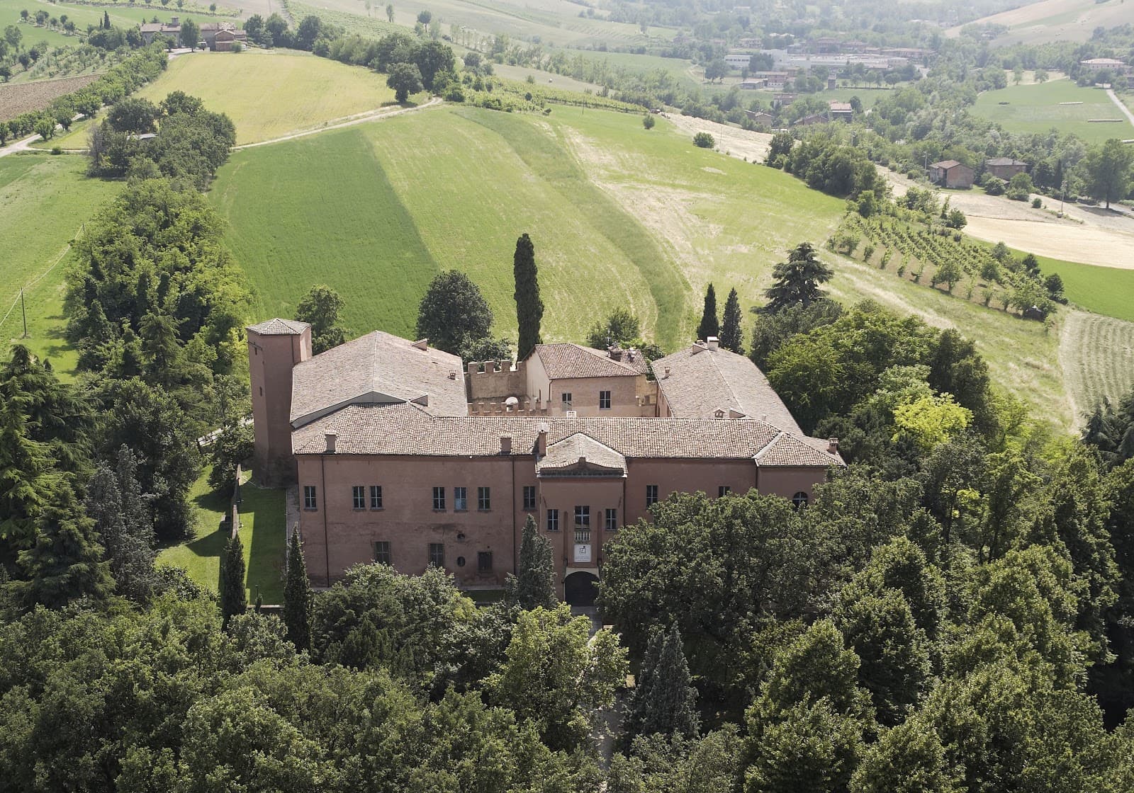 Castello di Spezzano (Ceramics Museum) - Image 1