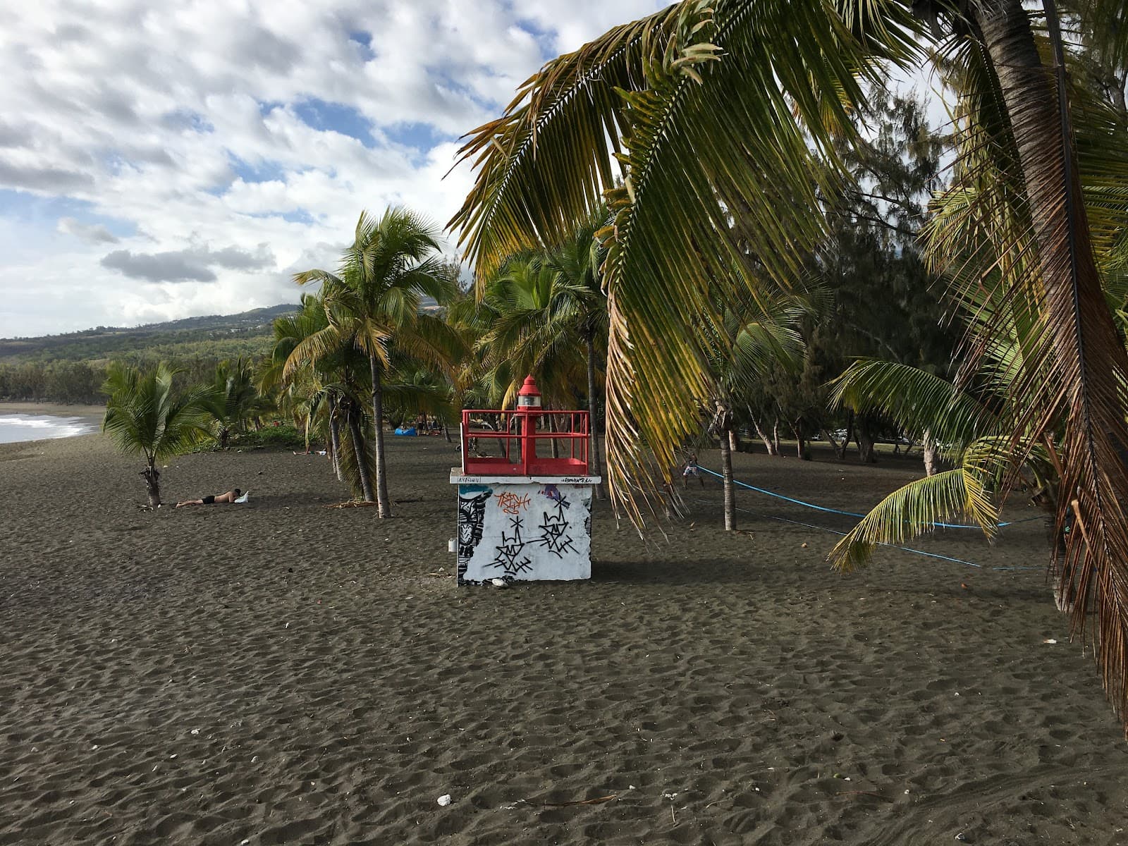 Étang-Salé Beach - Image 1