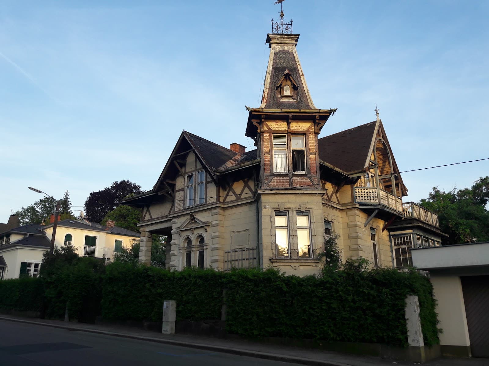 St. Leonhard District - Image 1