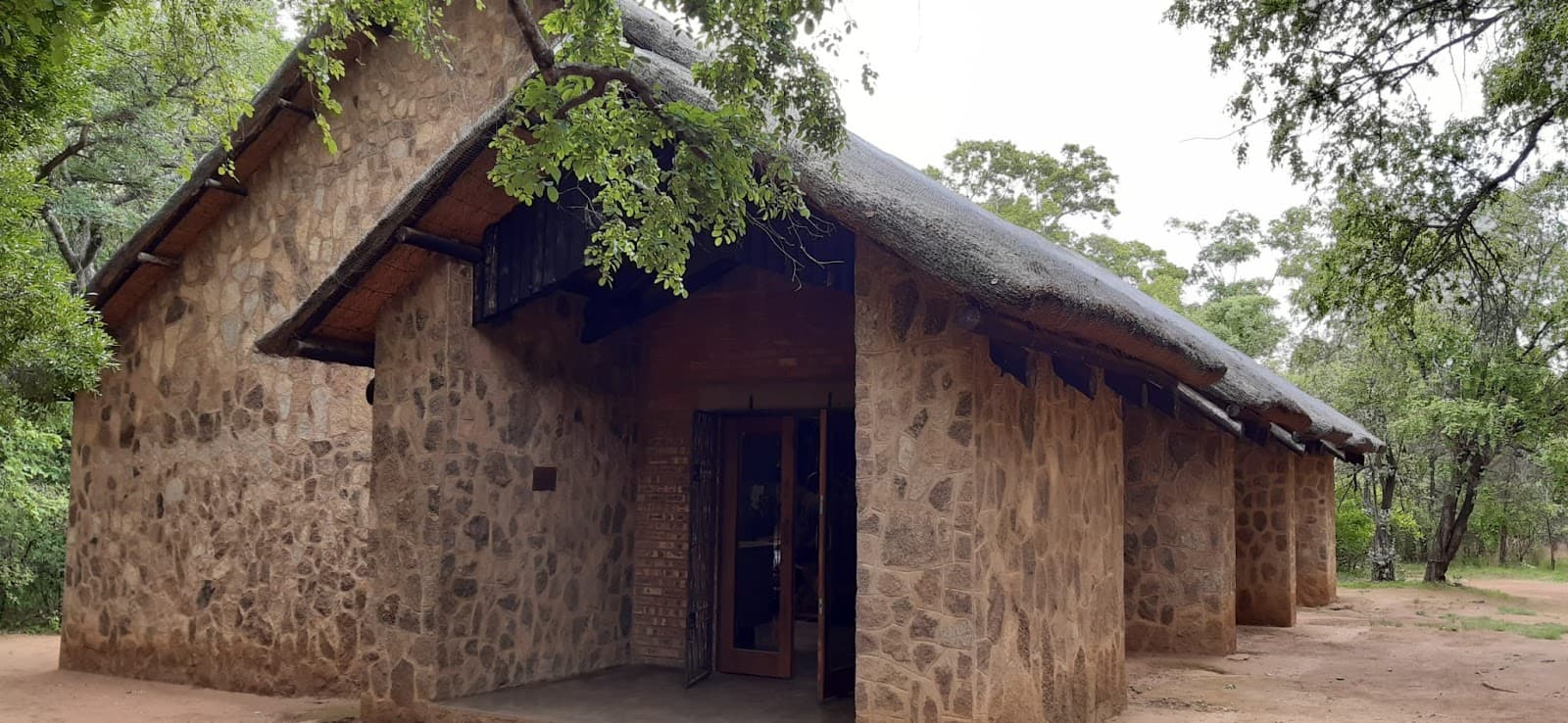 Pomongwe Cave (Rock Art & Museum) - Image 1