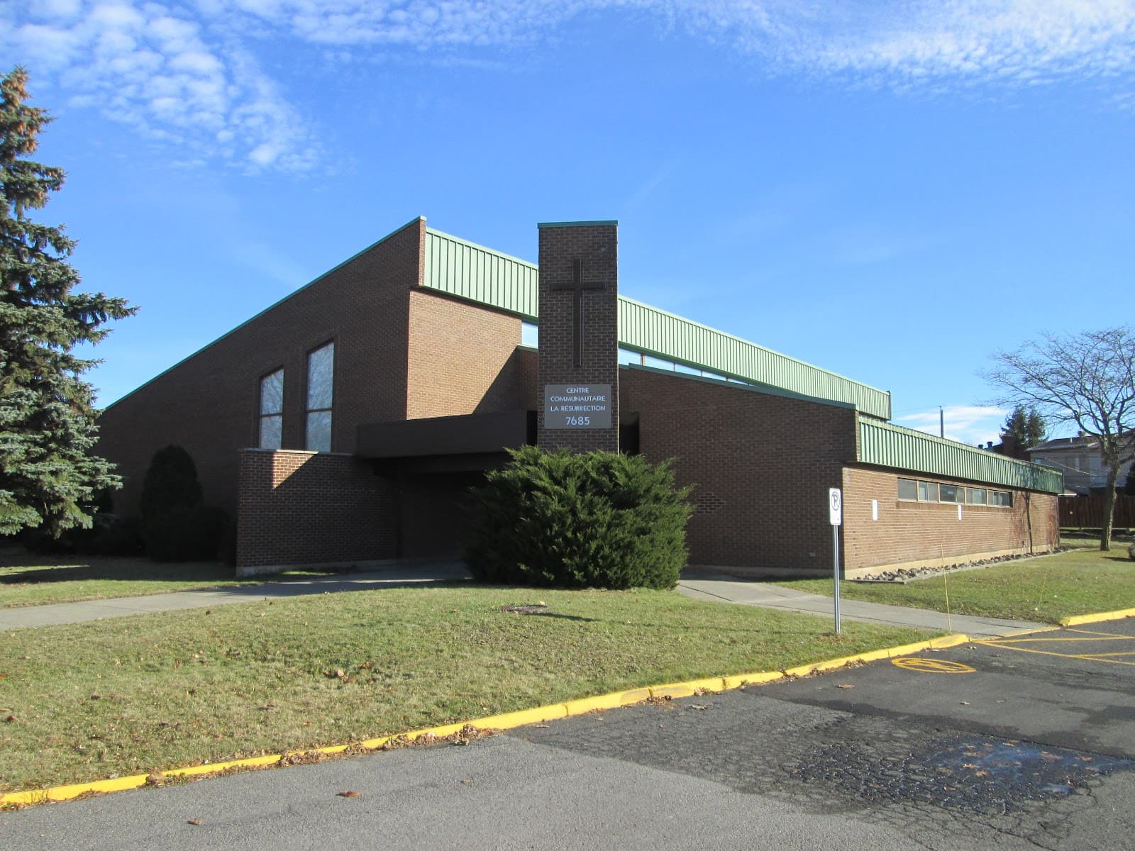 Église La Résurrection (Brossard) - Image 1