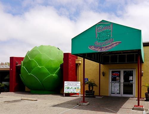 The Giant Artichoke (Castroville) - Image 1