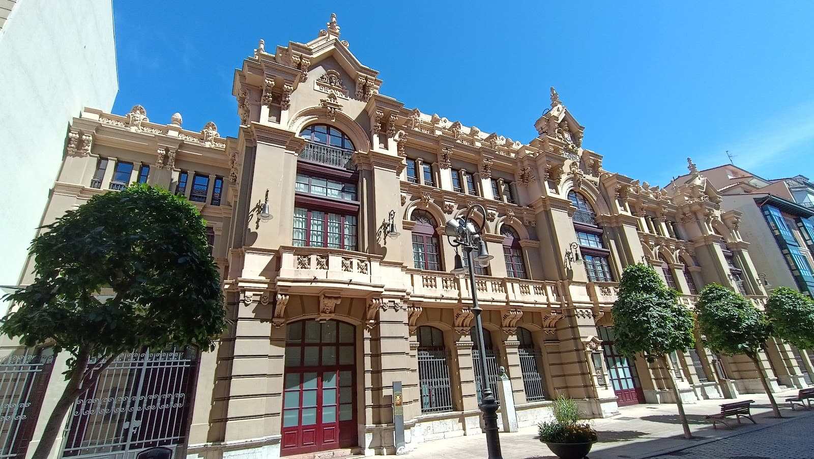 Ayuntamiento de Avilés - Image 1