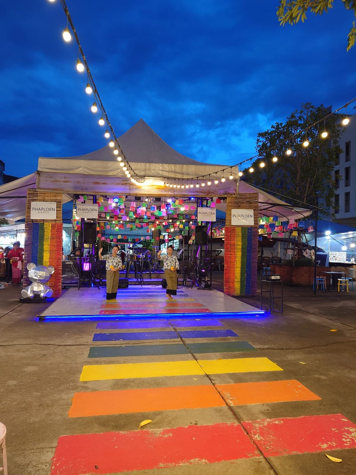 Sunday Walking Street Chiang Mai - Image 1