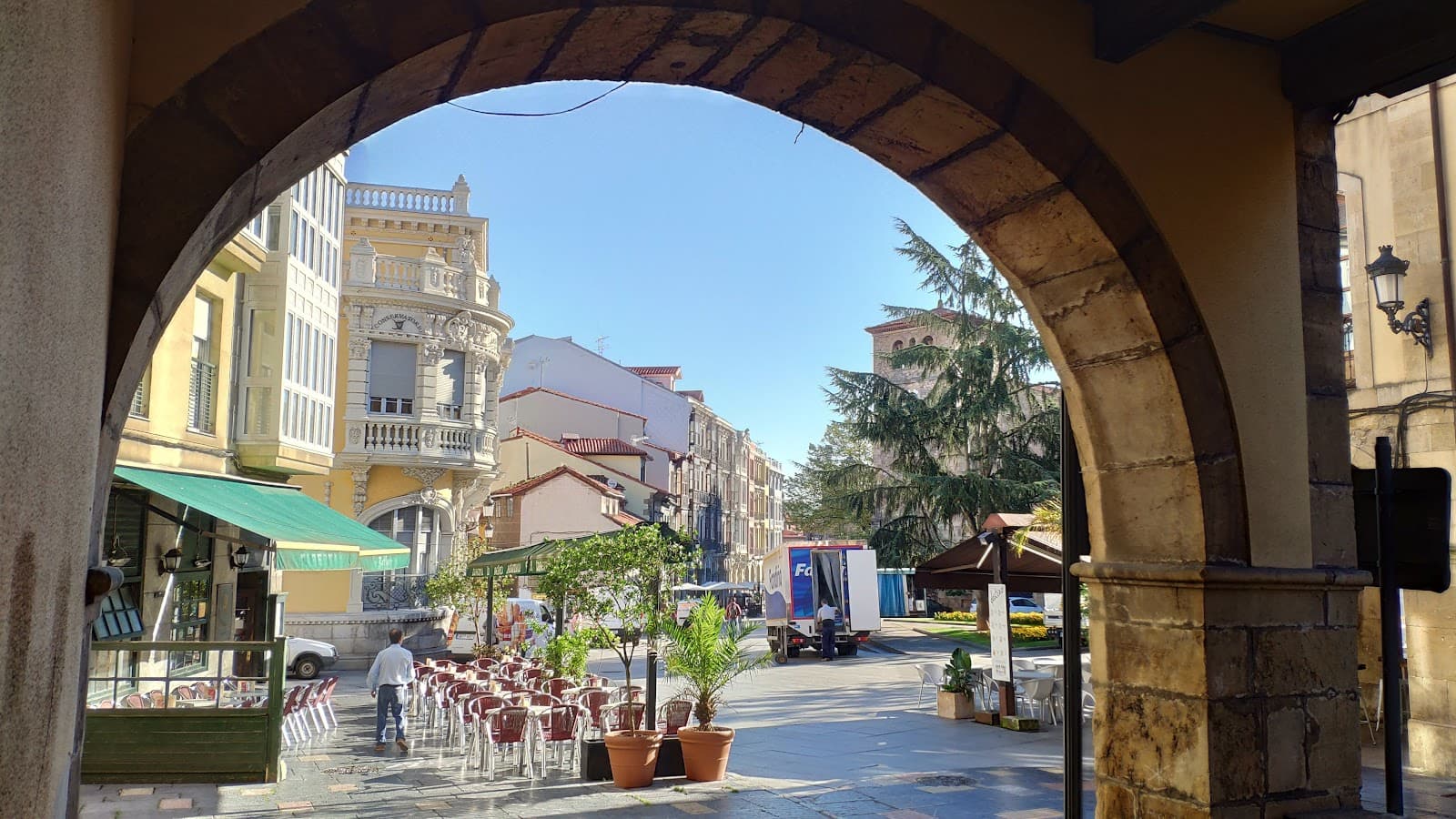 Plaza de Álvarez Acebal - Image 1