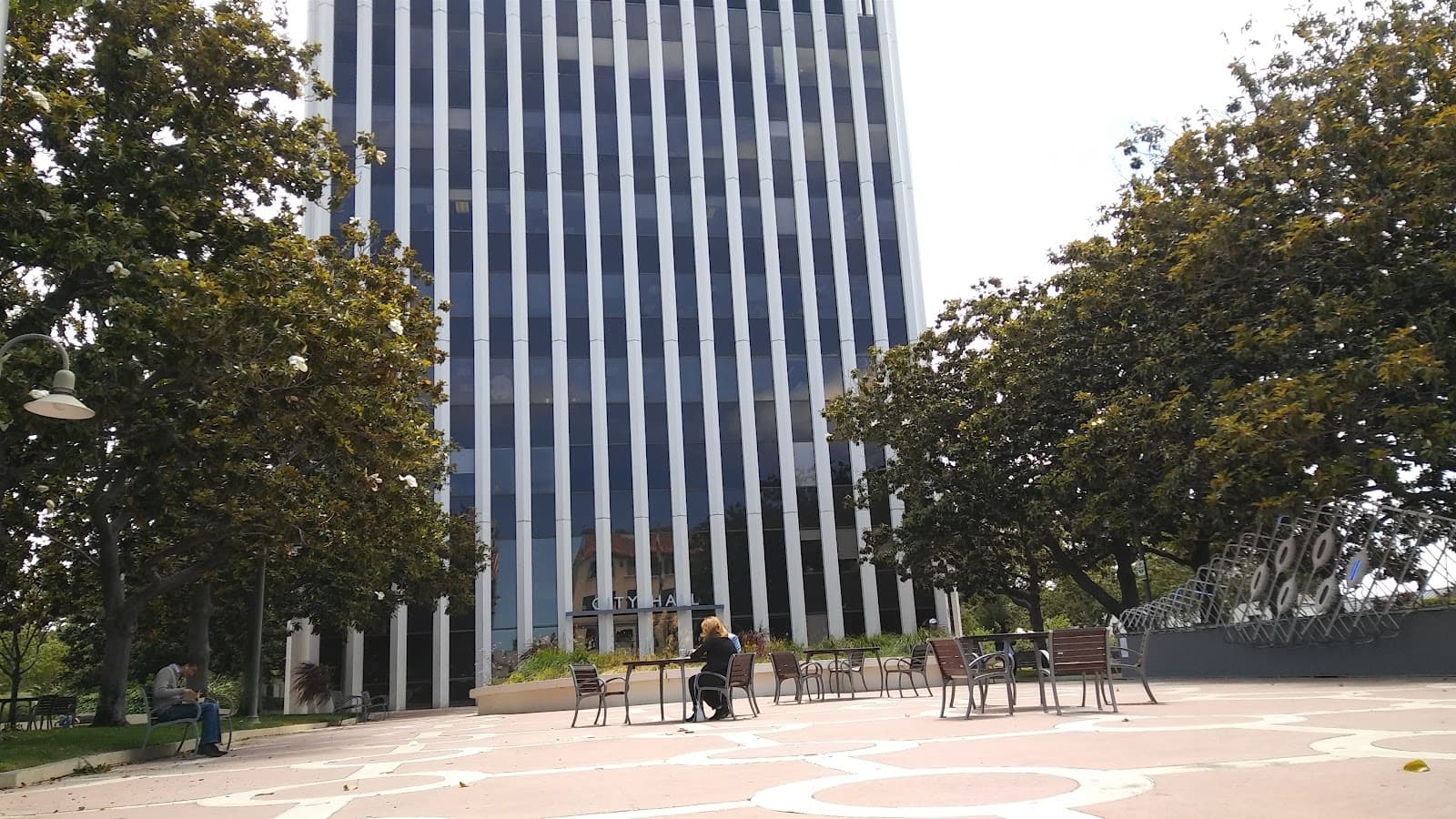 King Plaza City Hall - Image 1