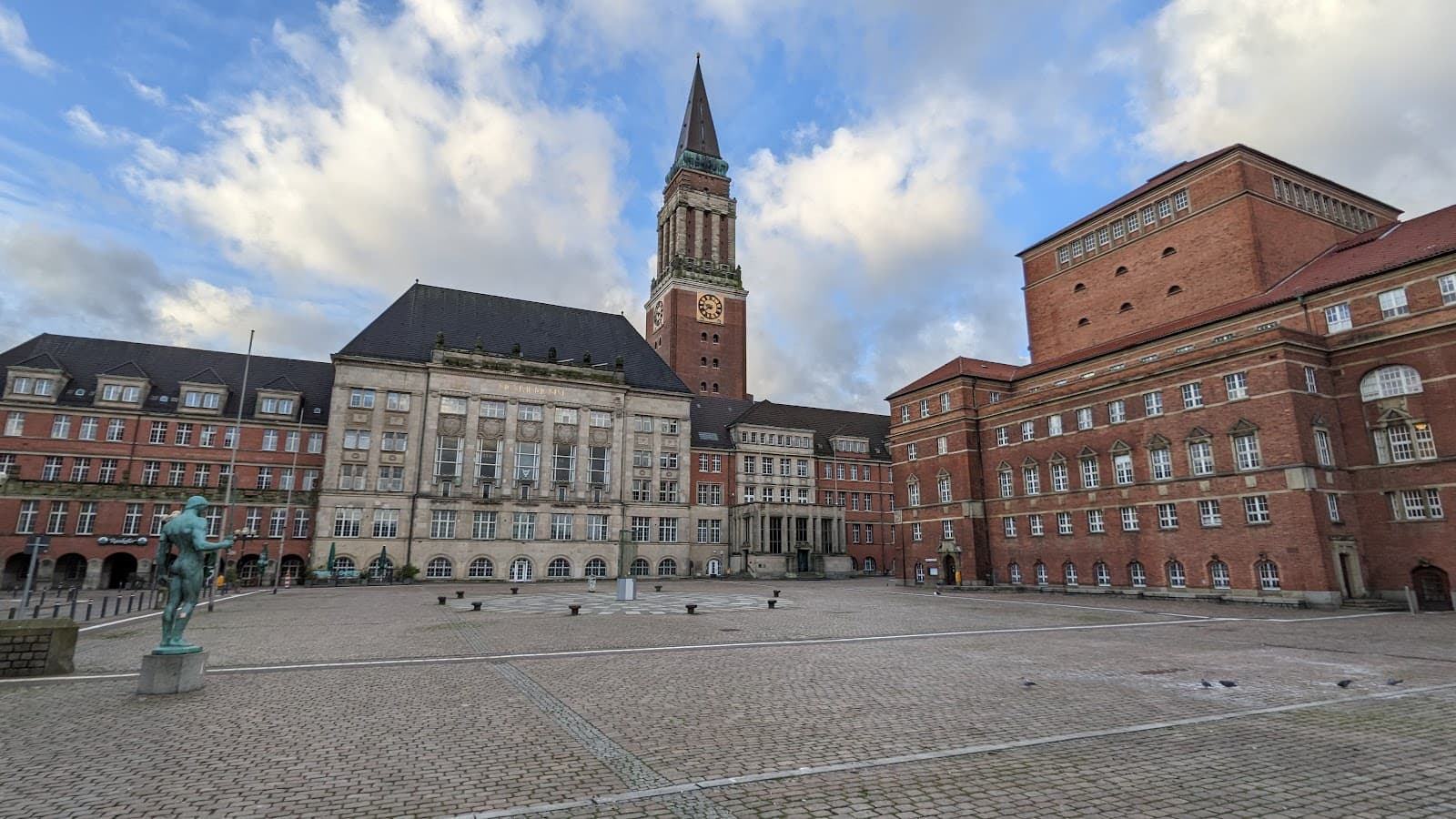 Kiel Opera House - Image 1