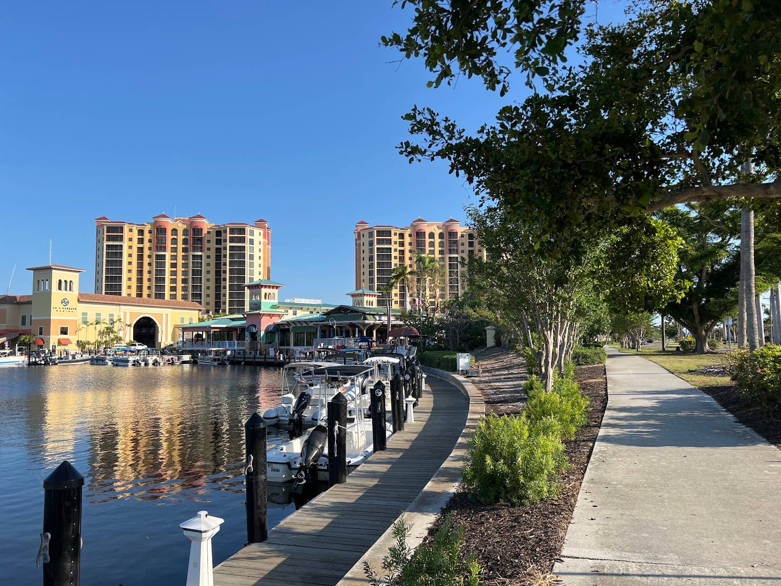 Waterfront Dining & Live Music