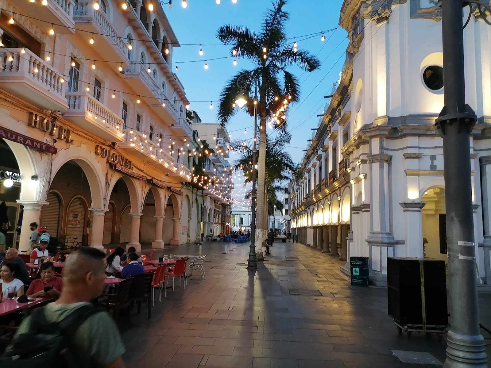 Los Portales - Image 1