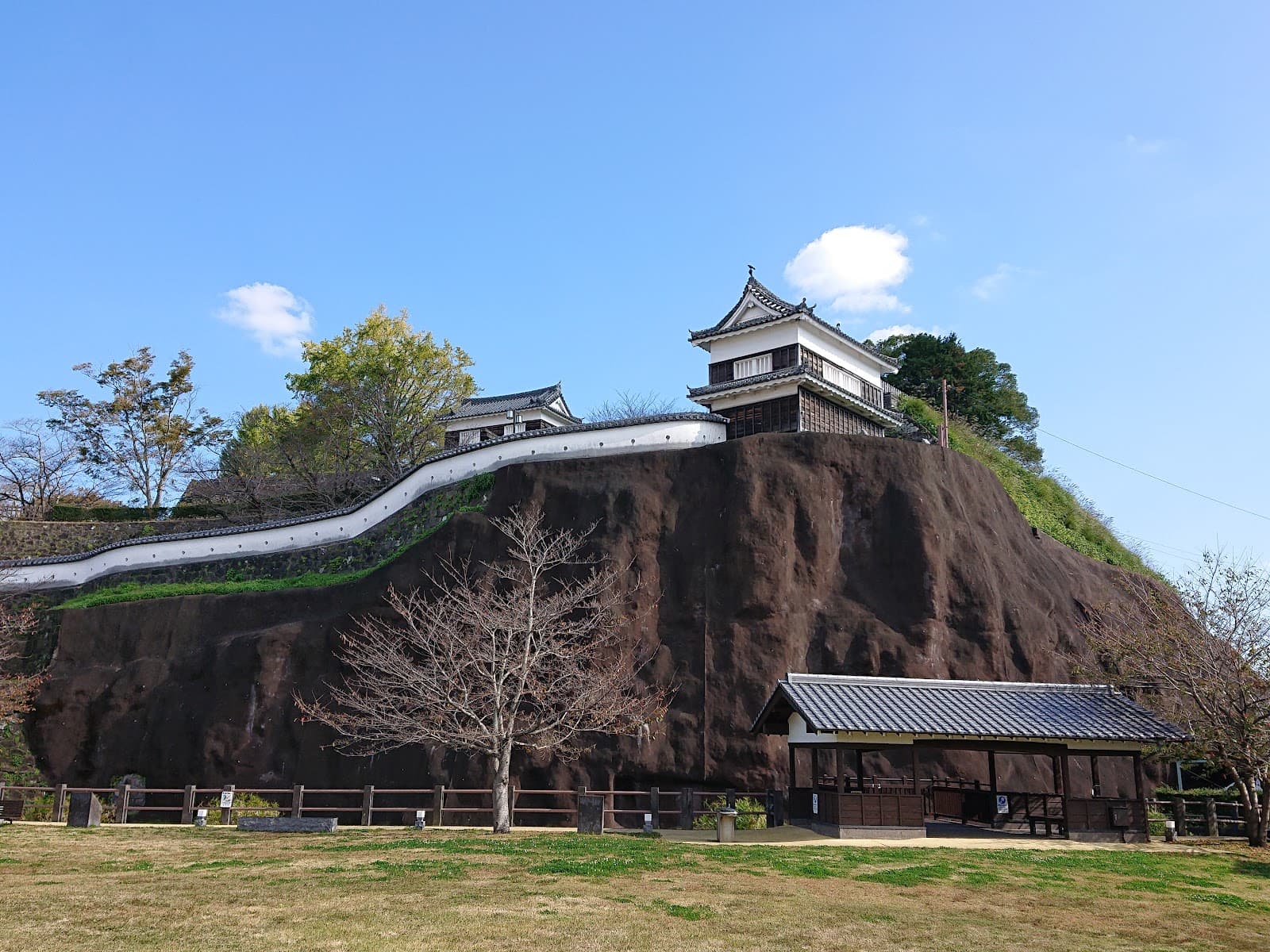 Usuki Castle Ruins - Image 1
