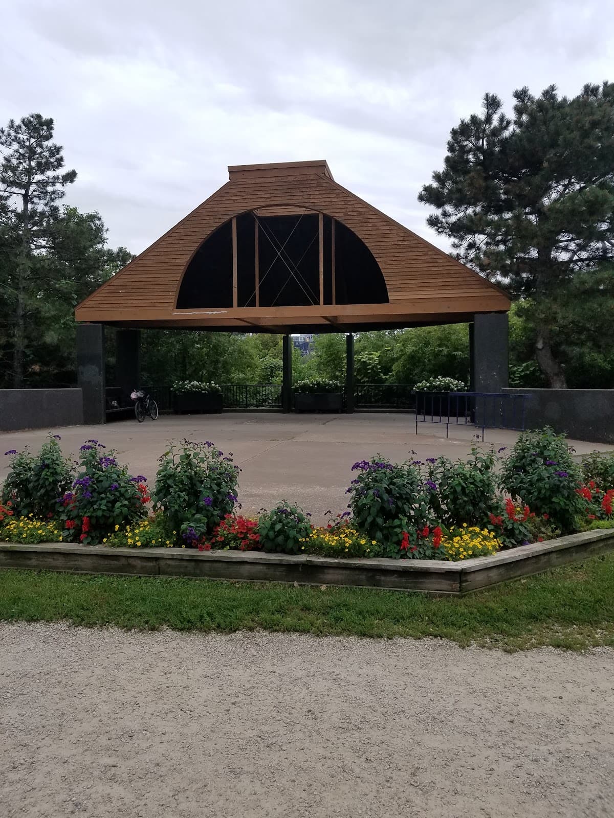 Father Hennepin Bluff Park - Image 1