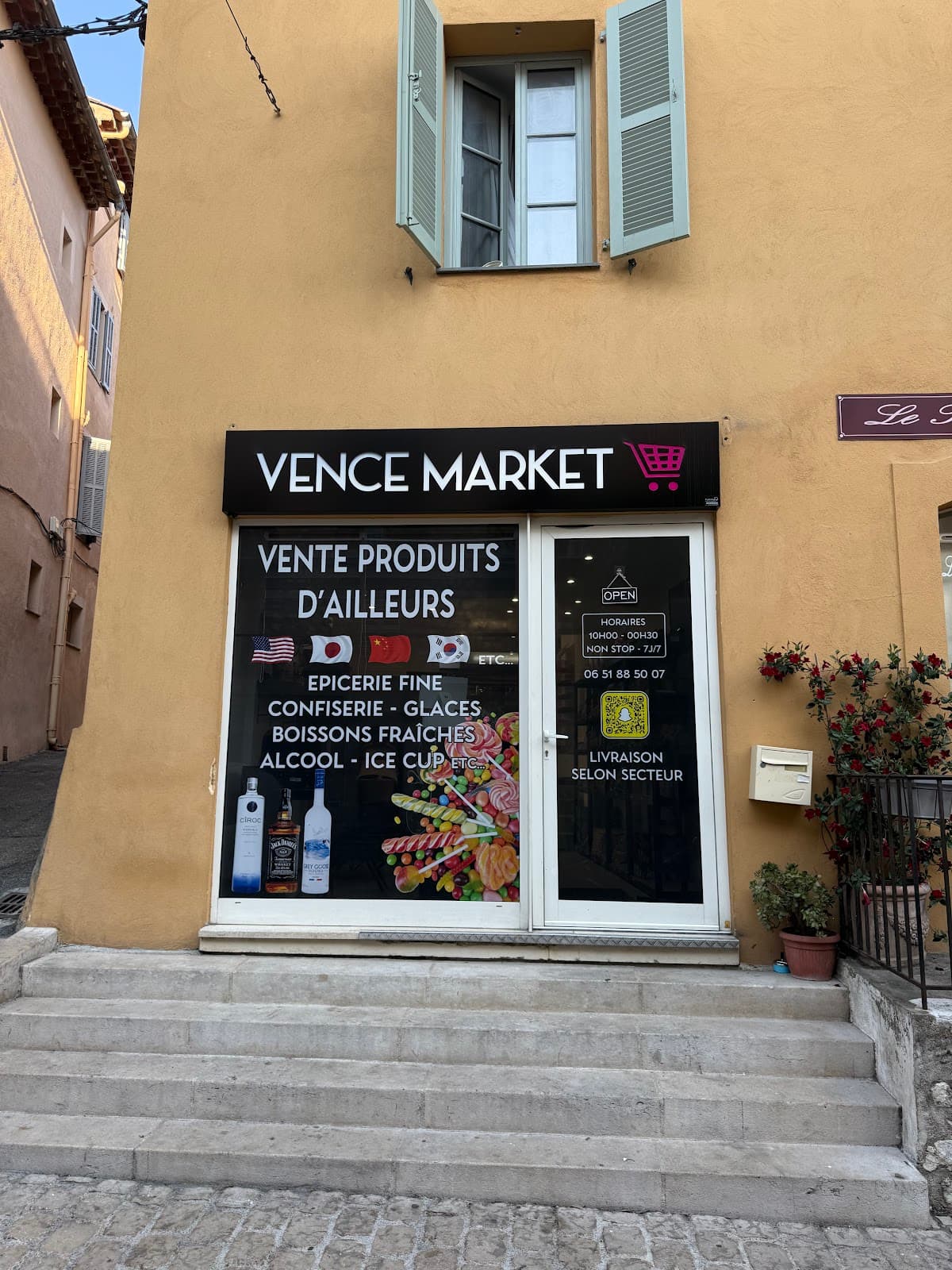 Vence Market - Image 1