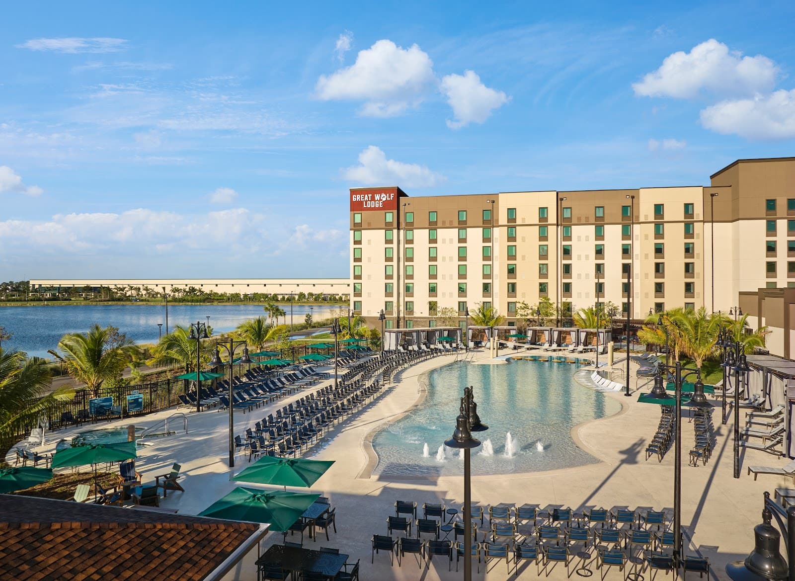 Naples Wolf Den - Image 1