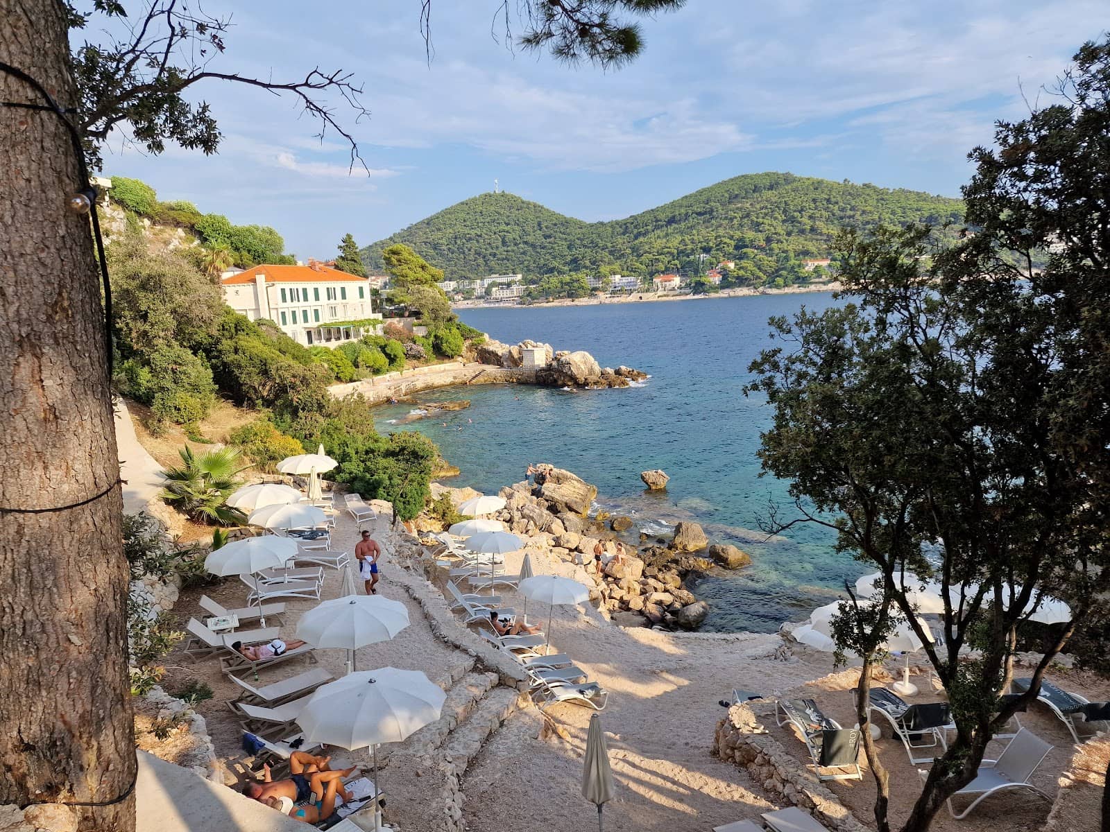 Café and Restaurant Stops