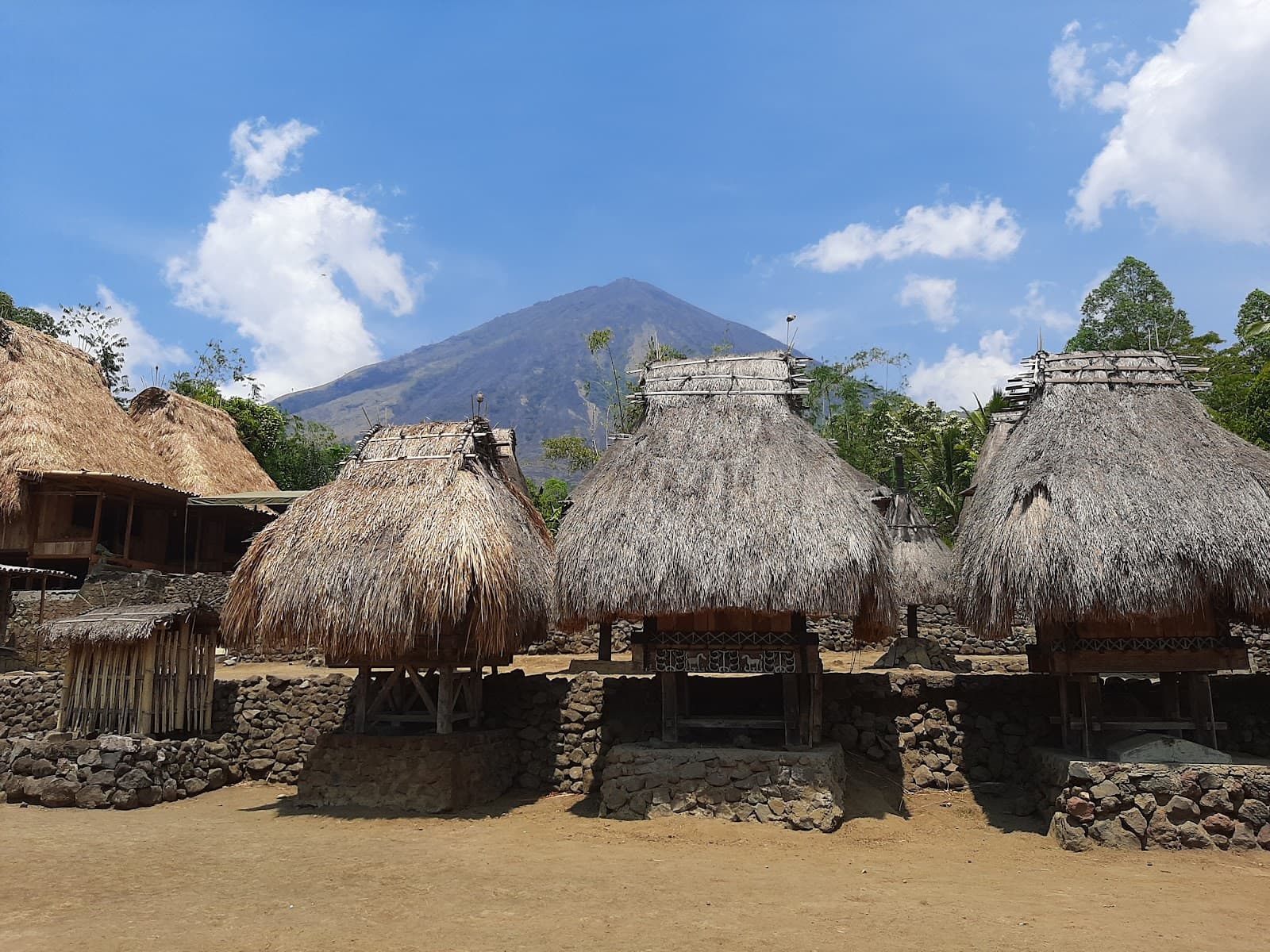 Luba Traditional Village - Image 1
