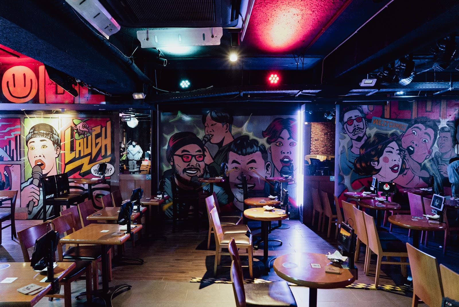 Stand Up Seoul - Image 1