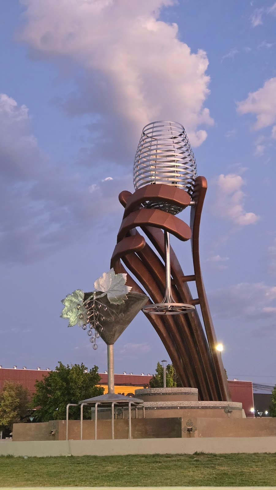 Kilómetro 0 Monument - Image 1