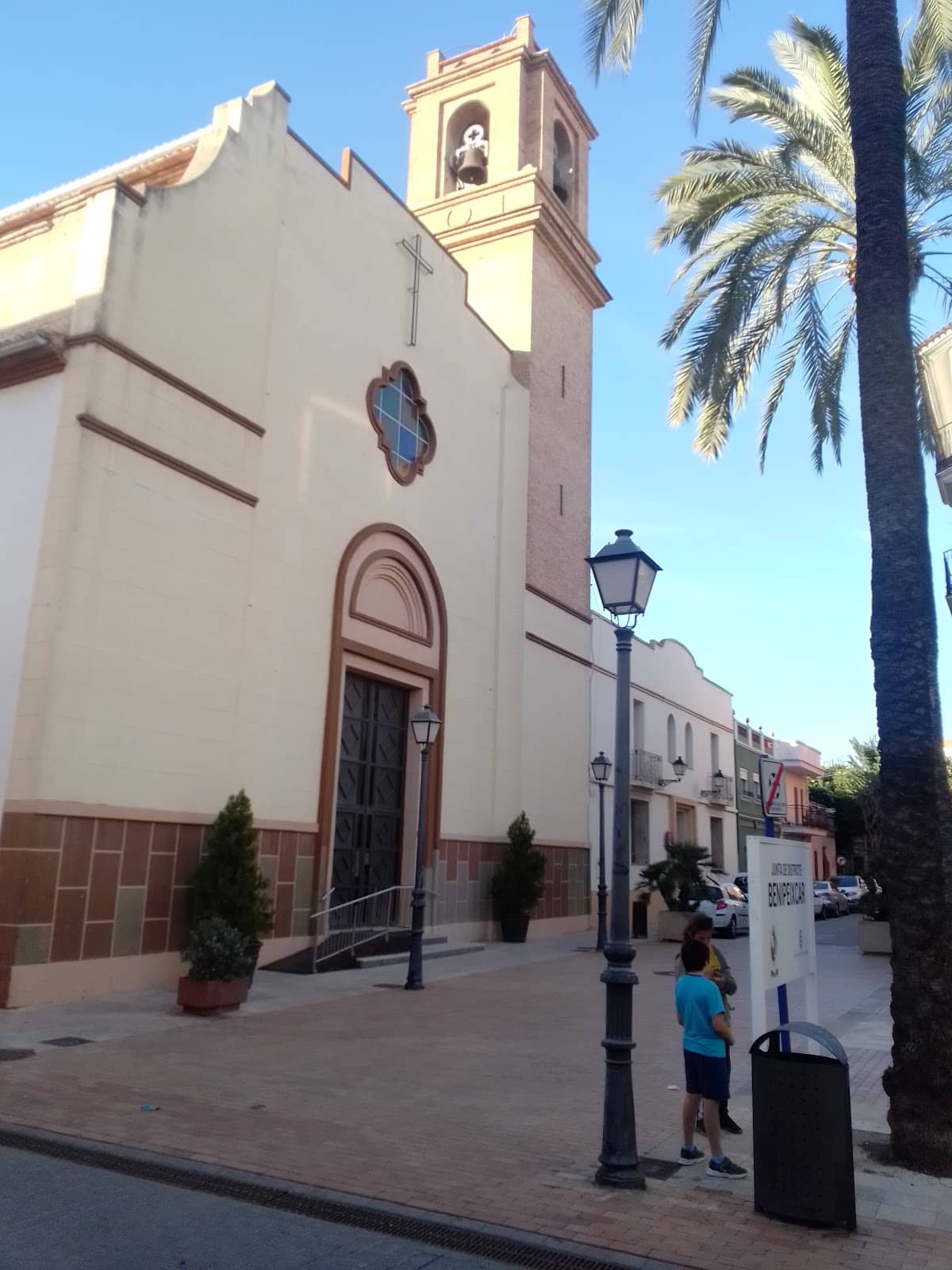 Local Bakeries & Cafes