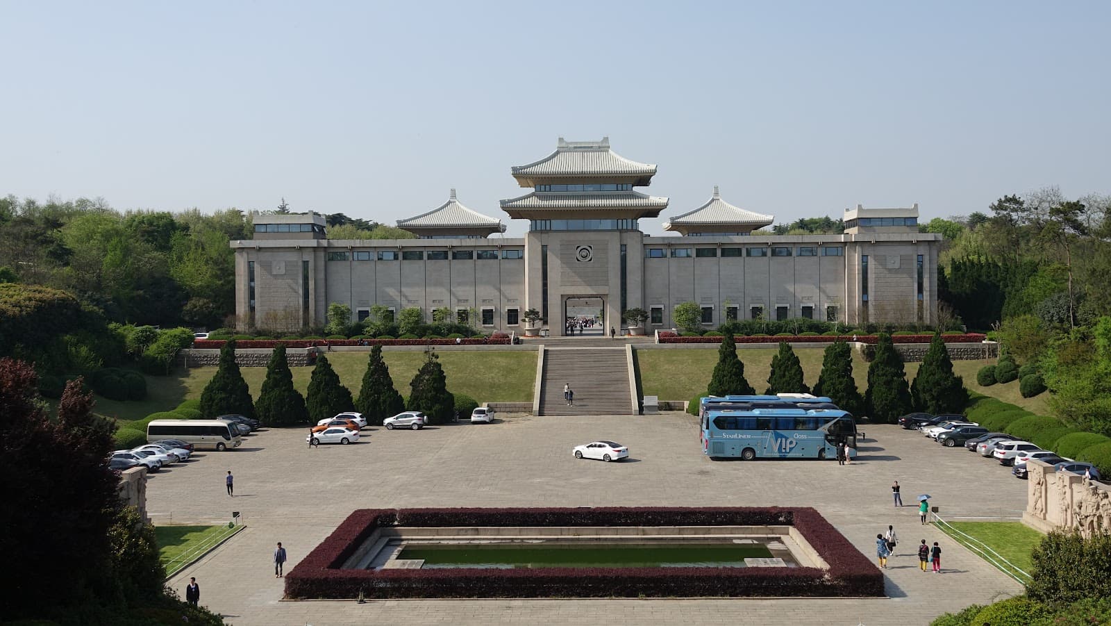 Lushan Revolutionary Martyrs Cemetery - Image 1