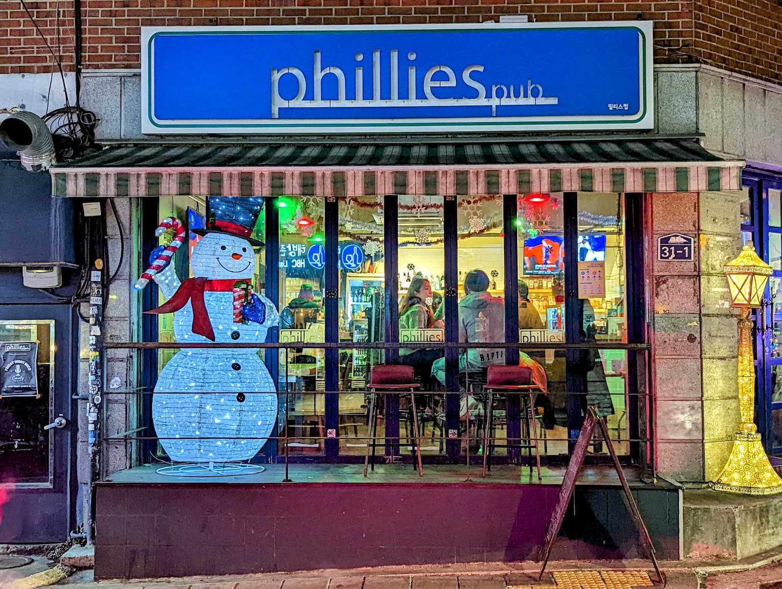 Phillies - Image 1
