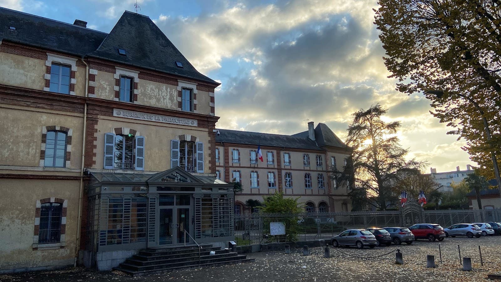 Préfecture des Hautes-Pyrénées - Image 1