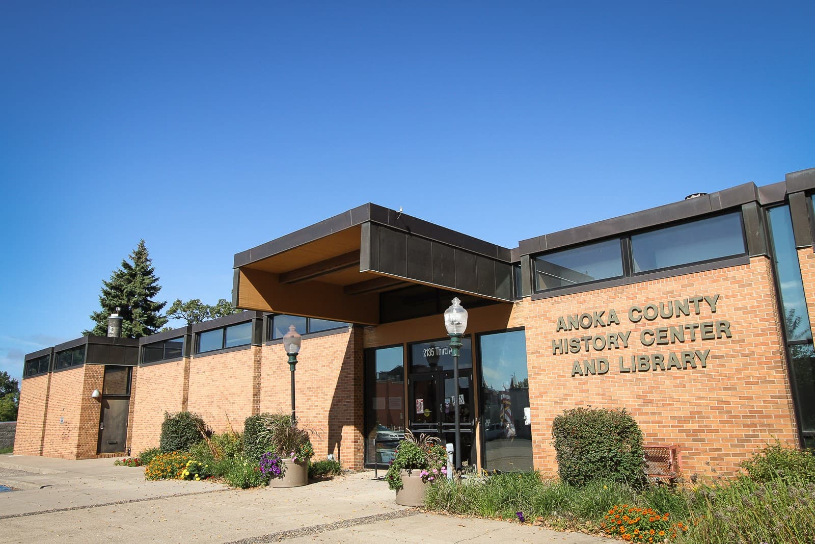 Downtown Anoka Historic District - Image 1
