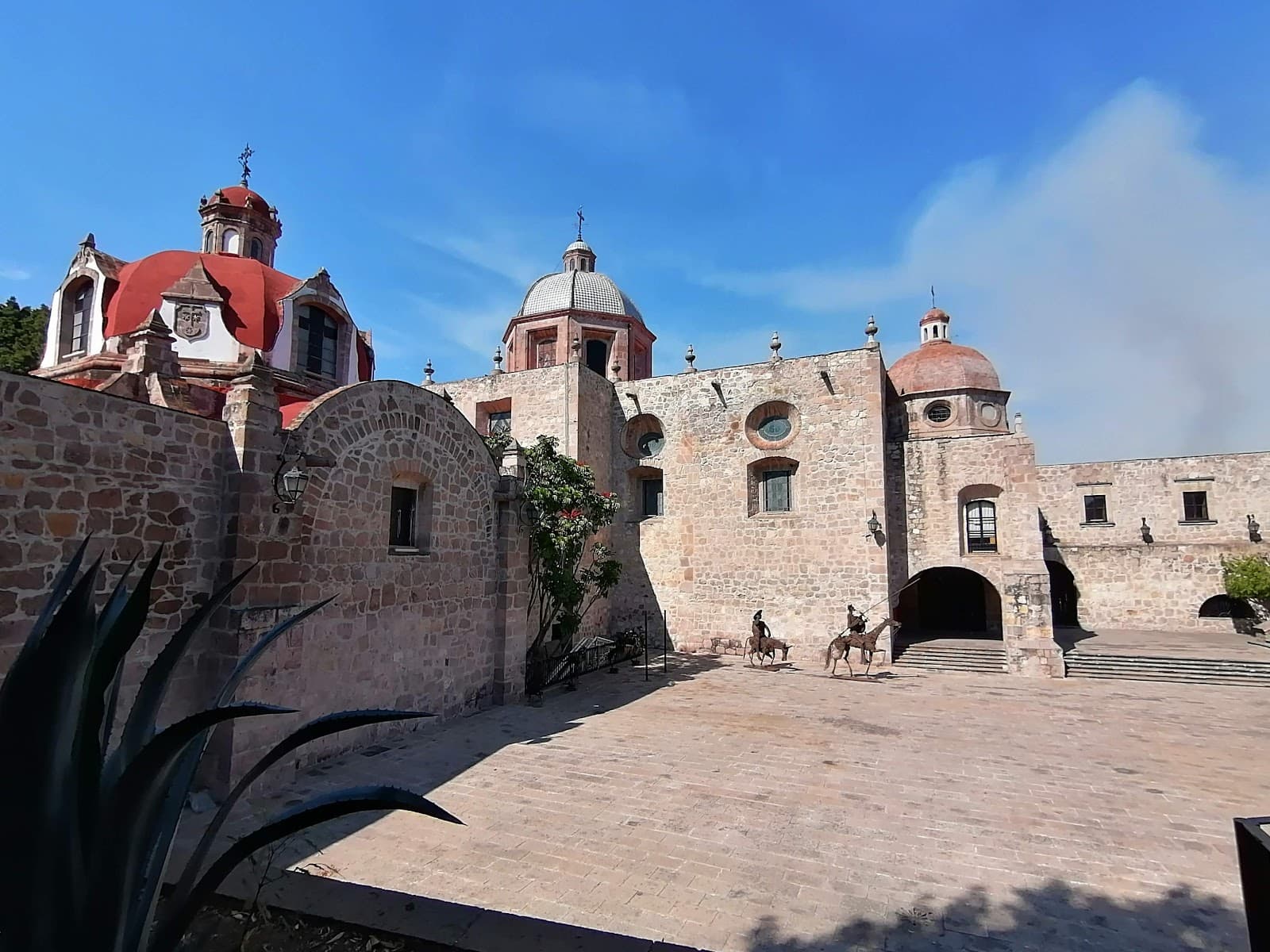 Plaza del Carmen - Image 1