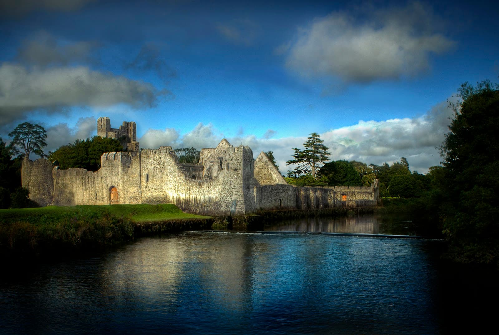 Desmond Castle Adare - Image 1