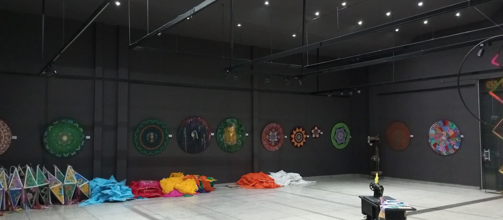 Galeria Juvenal Antunes - Image 1