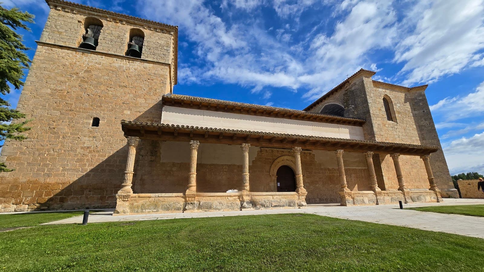 Church of San Nicolás de Bari (Sinovas) - Image 1
