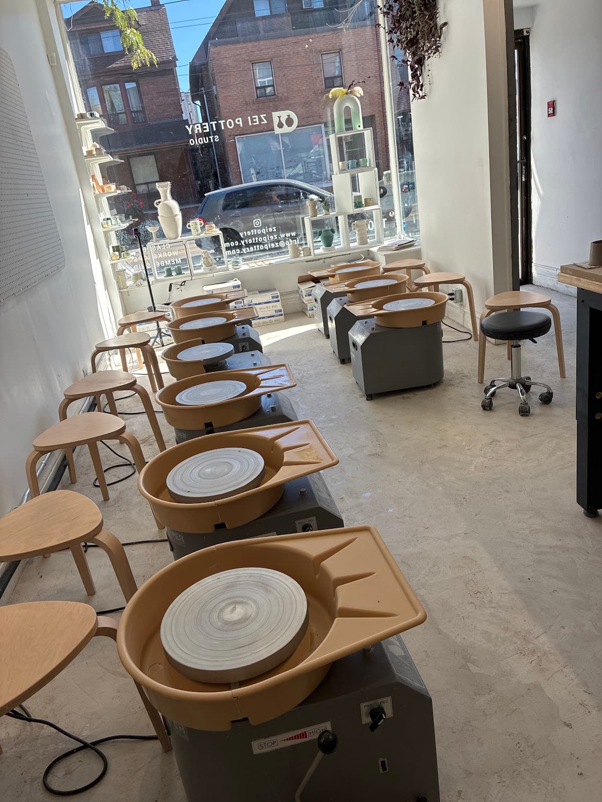 Zei Pottery Studio - Image 1